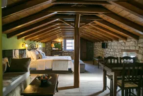Εn Plo Luxury Suites - Chambre
