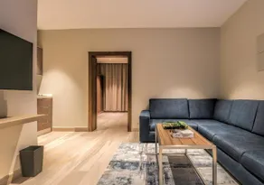 Tiara Quraish - Room