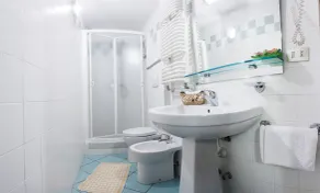 Hotel Biancaneve - Baño