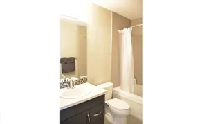 Monki Di Executive Suites - Alura - Bathroom
