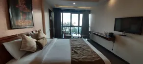 Hotel Green Castle Mall road - Room