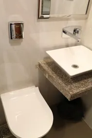 Hotel Milan International - Bathroom