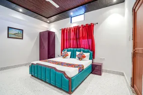 FabExpress Savitri Resort - Habitación