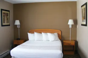 Americas Best Value Inn and Suites Bismarck - Chambre