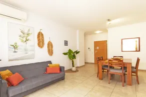 A04 - Large Modern 1 bed Apartment with Pool - Planta do andar
