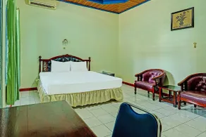 Capital O 91806 Hotel Batu Suli - Room