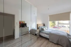 Stylish 3-Bed Townhouse with 3 Baths in Southgate - Chambre