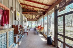 3BR Lakefront Cottage w/ Antique Finishes & Pier - Interior