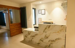 Hotel Layover Stay-3 Minutes From the Airport - Hall