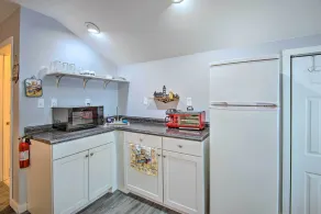 Charming Studio < 10 Miles to Wells' Beaches! - Innenbereich