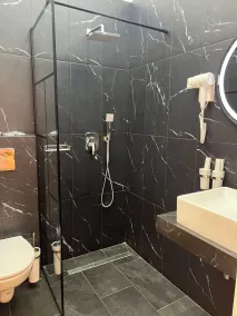 Bucharest Downtown Inn - Bathroom