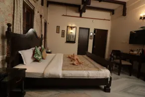 Eennra Oiitijhyya - Chambre