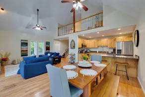 Waterfront Hartfield Vacation Rental w/ Dock! - Interiør