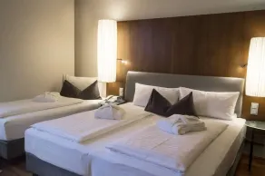 Double room, shower or bath, toilet - Habitación