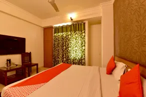 OYO 22915 C M Regency - Camera