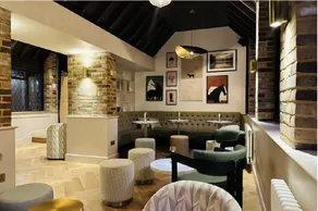 Stirrups Hotel - Reception
