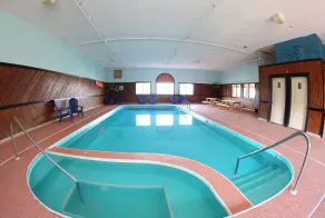 Super 8 by Wyndham Portsmouth - Pool