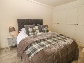 Saddlers - Room
