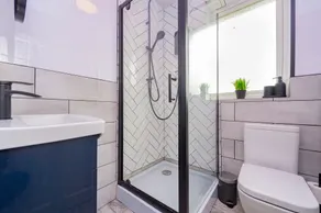 The Annexe, 25 Gorsehill Road - Baño