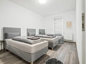 Apartmenthaus VINA - Smart Urban Stay - Tram & Free Parking - Rum