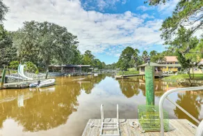 Fish & Hunt! Waterfront Home w/ Dock in Midway - Interiør