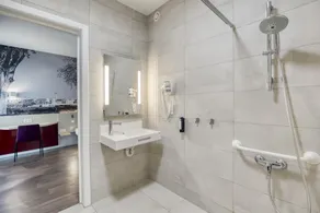 B&B HOTEL Antwerpen Zuid - Bathroom