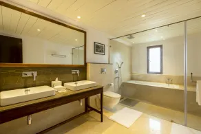 ama Stays & Trails Puttabong Cottage, Darjeeling - Salle de bain