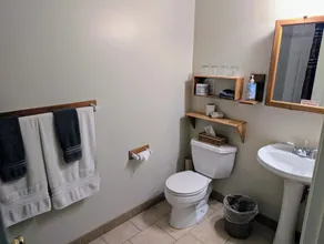 Cedar Wood Lodge Bed & Breakfast Inn - Salle de bain