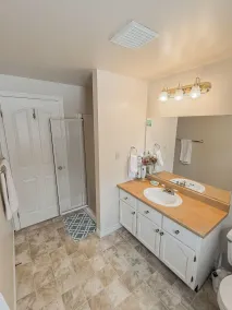 Wright's Creek Apartment - Badezimmer