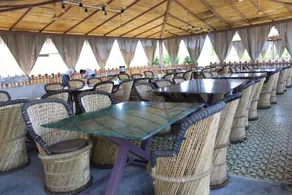 Unique Resort And Restaurant - Restaurante