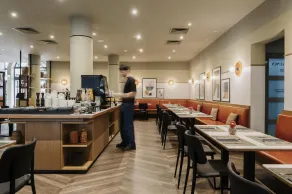 Adina Apartment Hotel Budapest - Restaurante