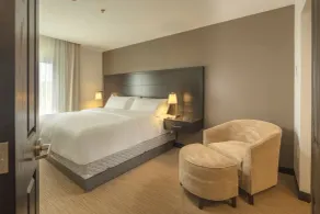 Staybridge Suites Silao by IHG - Chambre