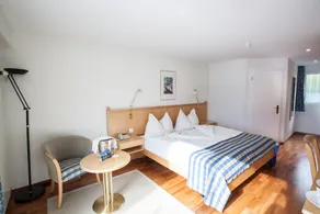Garni Hotel Frohburg - Quarto
