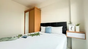 Neat 2Br Apartment Podomoro Golf View - Chambre
