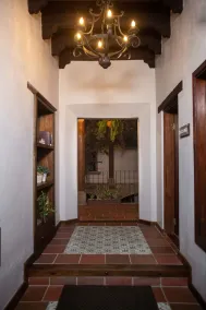 Casa Villamil Boutique Hotel - Interior entrance
