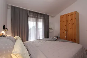 VILLA NIKOLA Ferienwohnung mit 1 Schlafzimmer mit Terrasse (Sanja) - Zimmer
