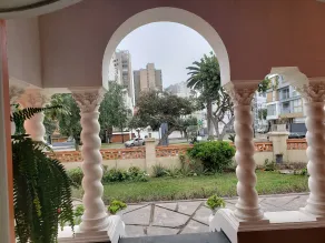 Ecopackers Hostel Lima - Interior entrance