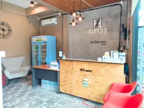 Sleepy Station - Hostel - Reception