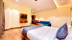 Hotel City Inn 2min Walk To Gorakhnath Temple - Room