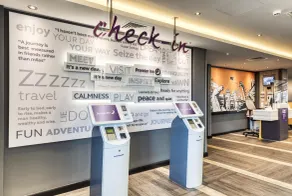 Premier Inn Banbury Town Centre - Castle Quay - Reception