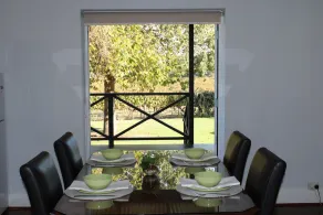 Upper Reach Spa Cottage - Servicio de comidas en la habitación