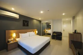 Marigold Sukhumvit - Free Shuttle to BTS Bearing Station - Room