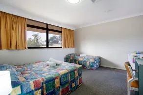 Vale Hotel - Room