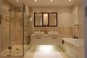 Hermanus Luxury Apartments - Badrum