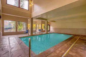 Holiday Inn Express Portland SE - Clackamas Area by IHG - Piscine