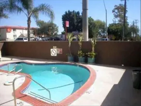Queencity Inn - Piscine