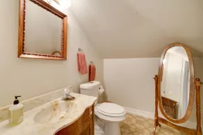 Lakefront Pittsburg Villa w/ Private Pool! - Badezimmer