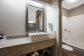 Red Roof Inn PLUS+ Chicago - Naperville - Bad