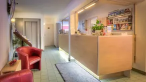 Hotel Infotel - Resepsjon