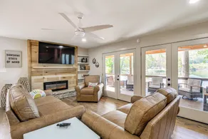 < 1 Mi to Boat Launch: Home w/ Dock in Scottsboro - Innvendig